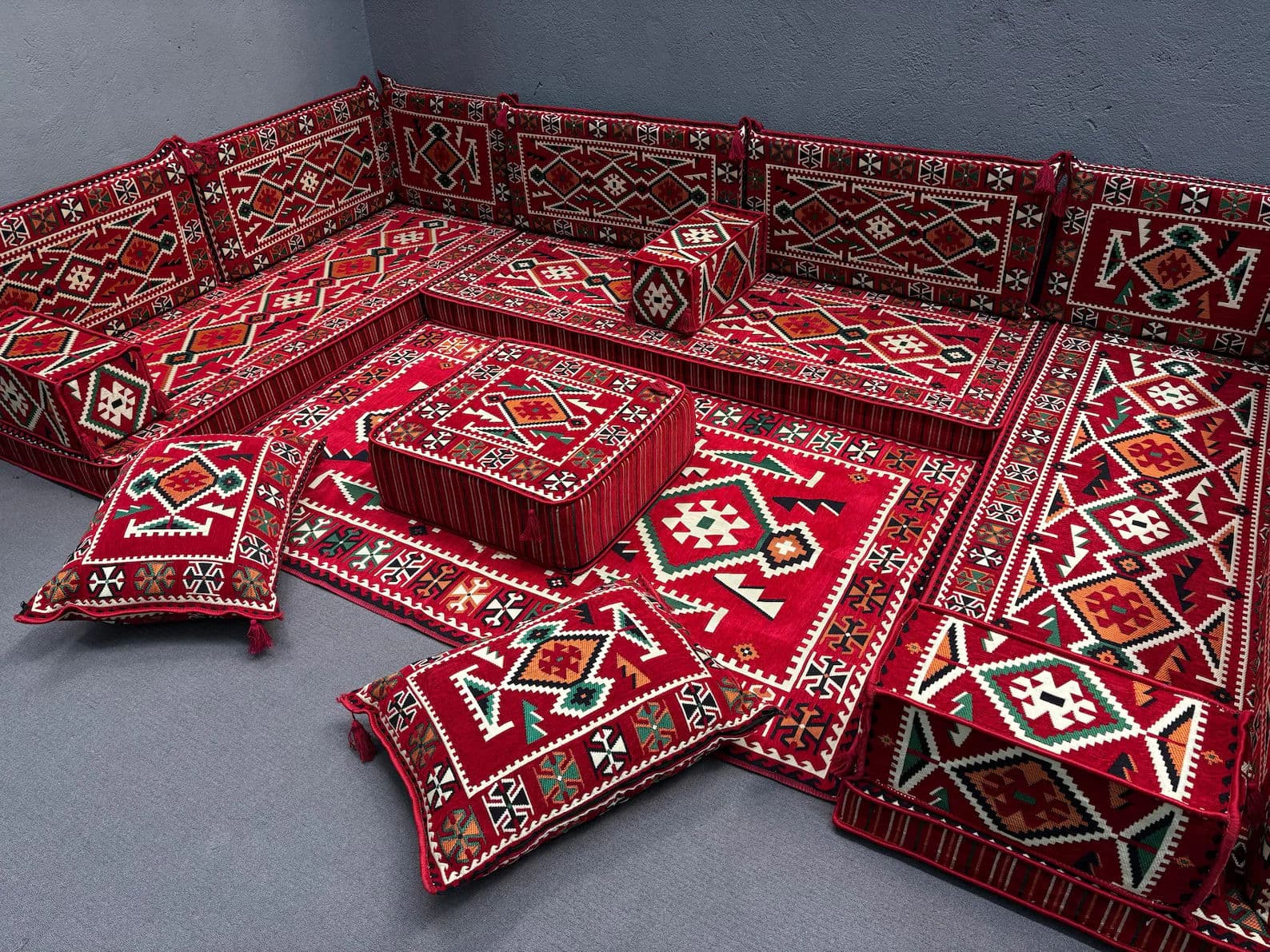 مجالس جاهزة