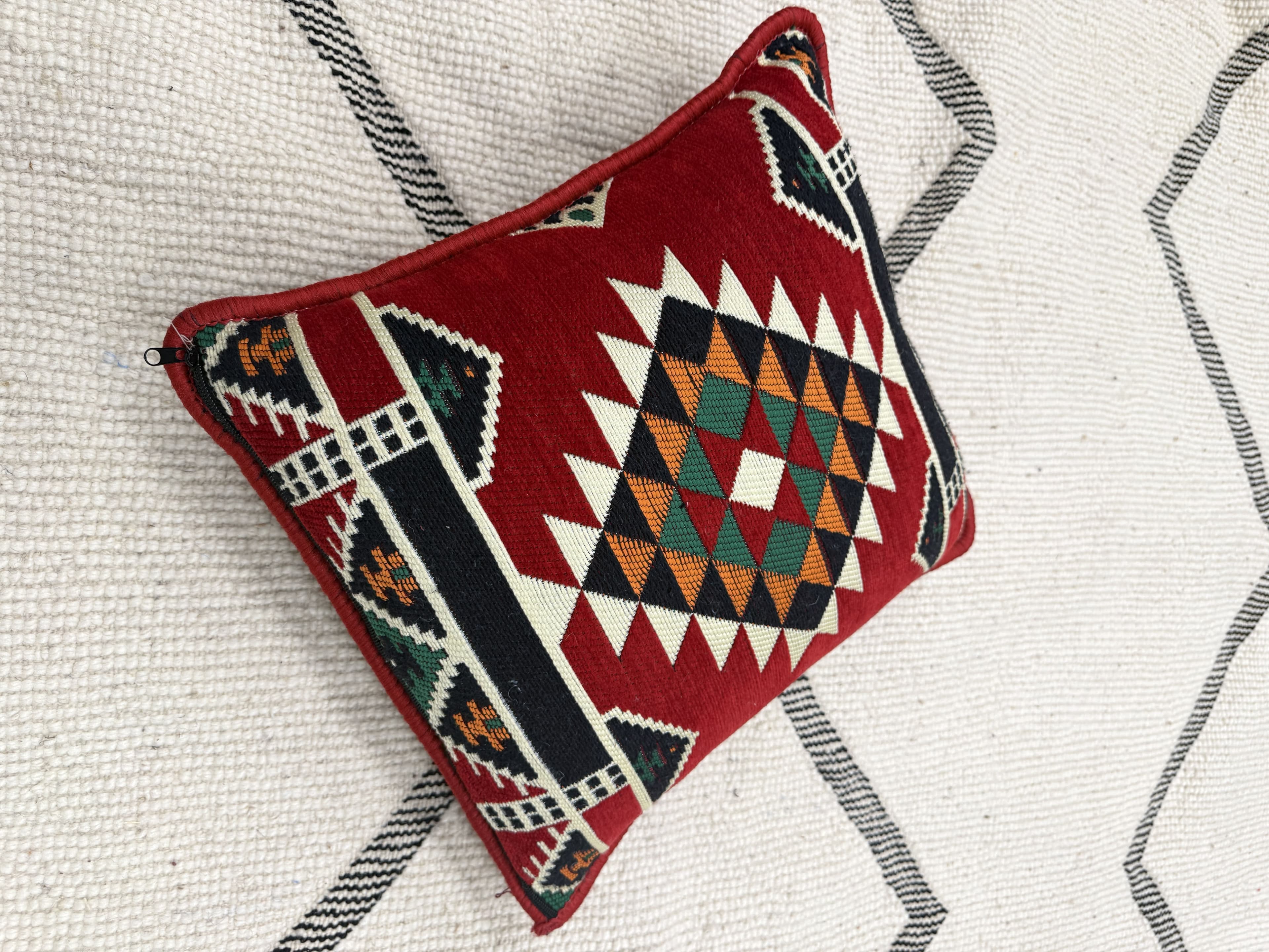 وسادة تقليدية باللون الأحمر-40*40cm 4
