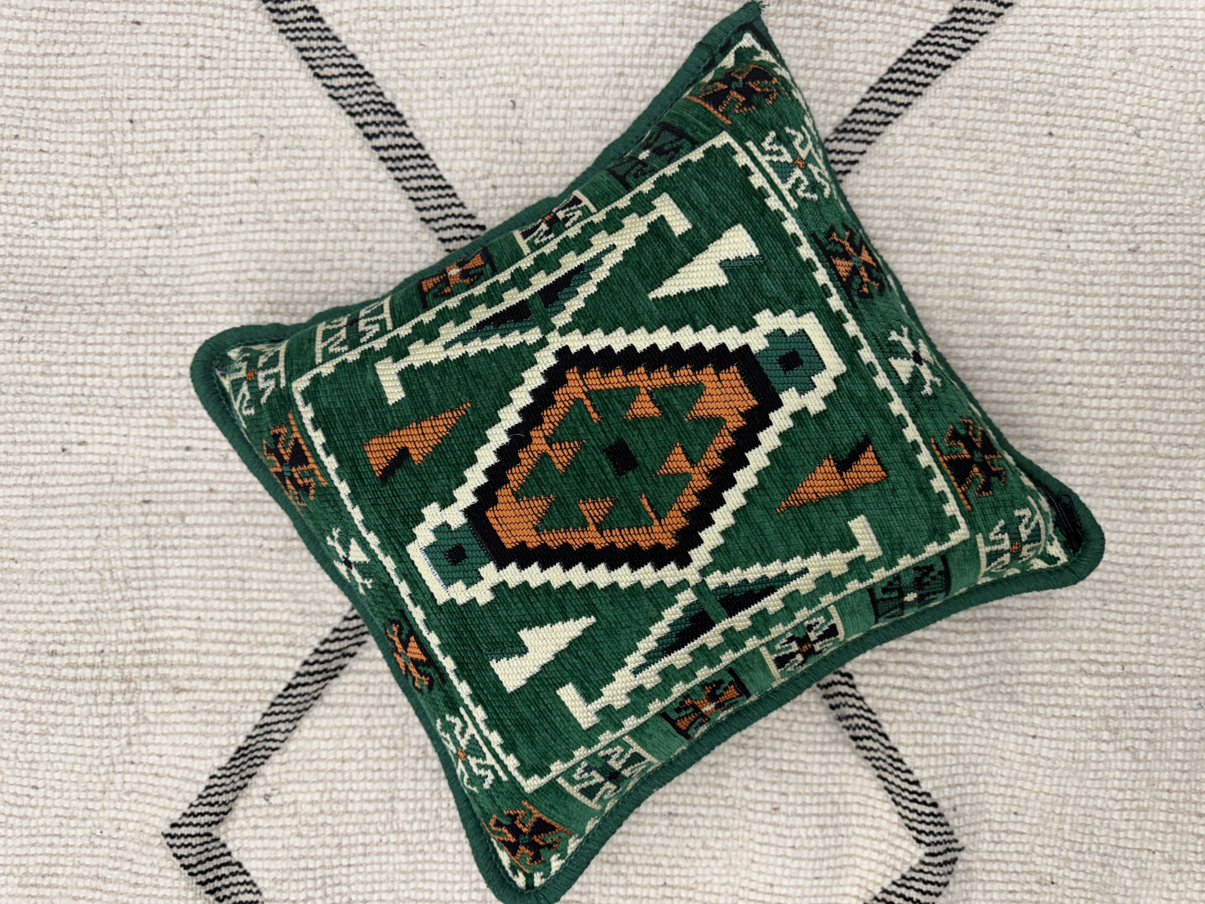 وسادة تقليدية باللون أخضر-40*40cm 1