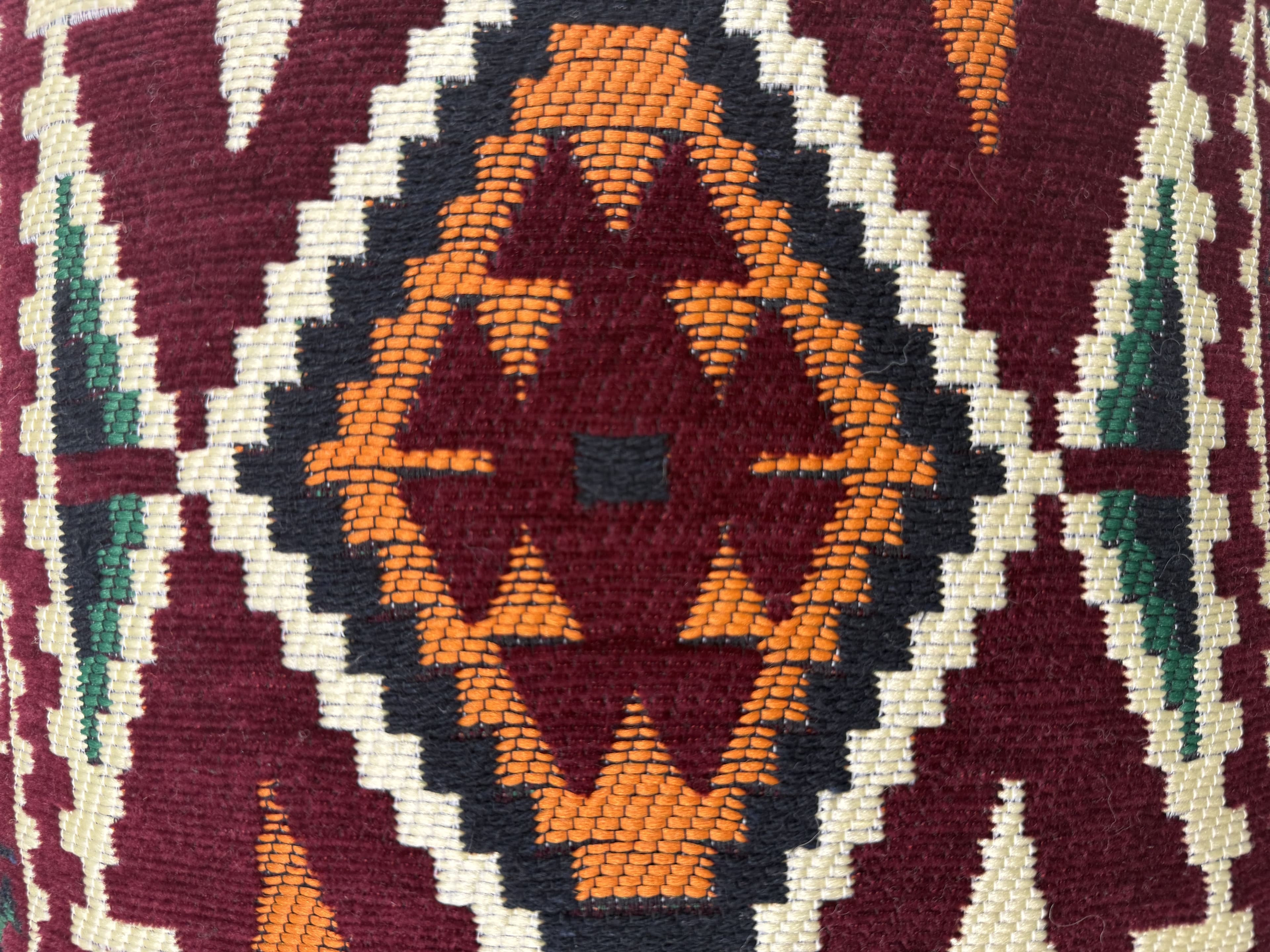 وسادة تقليدية باللون أحمر داكن -40*40cm 3