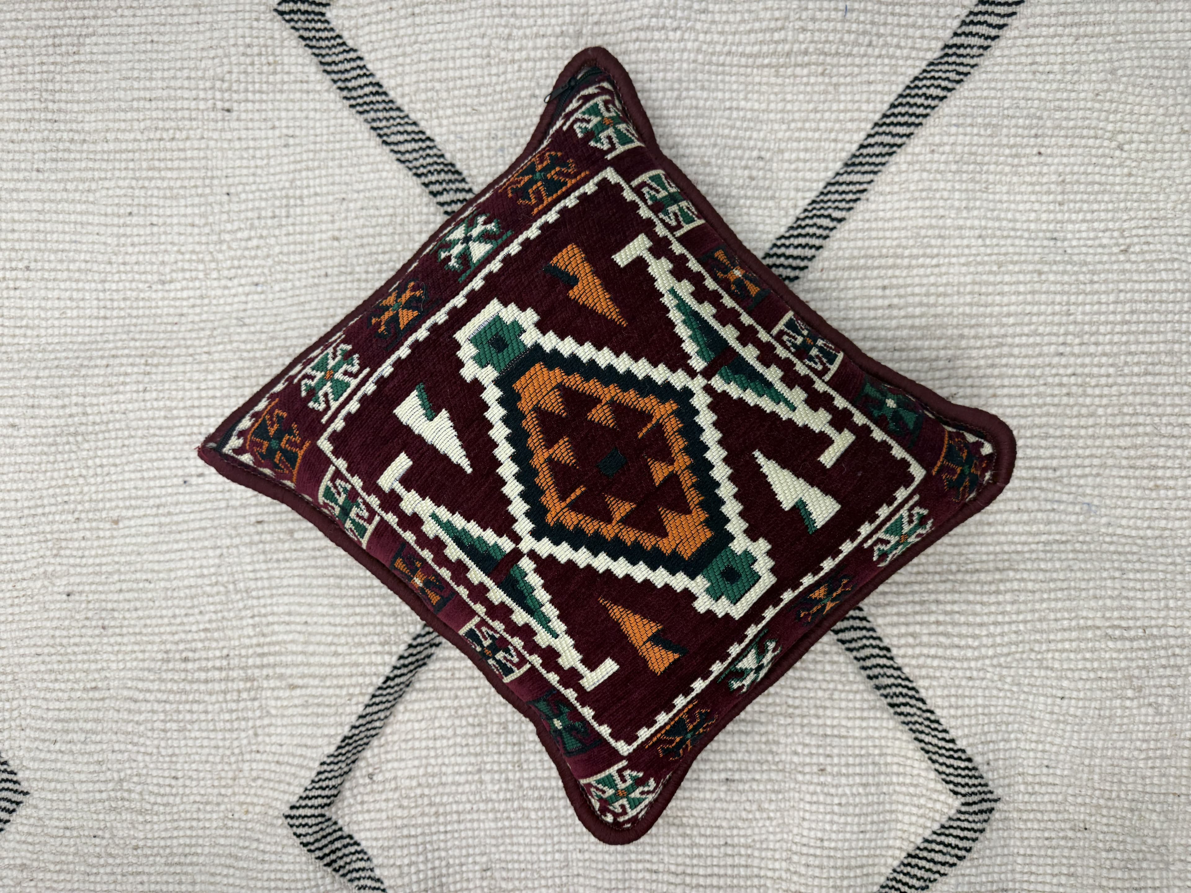 وسادة تقليدية باللون أحمر داكن -40*40cm 5