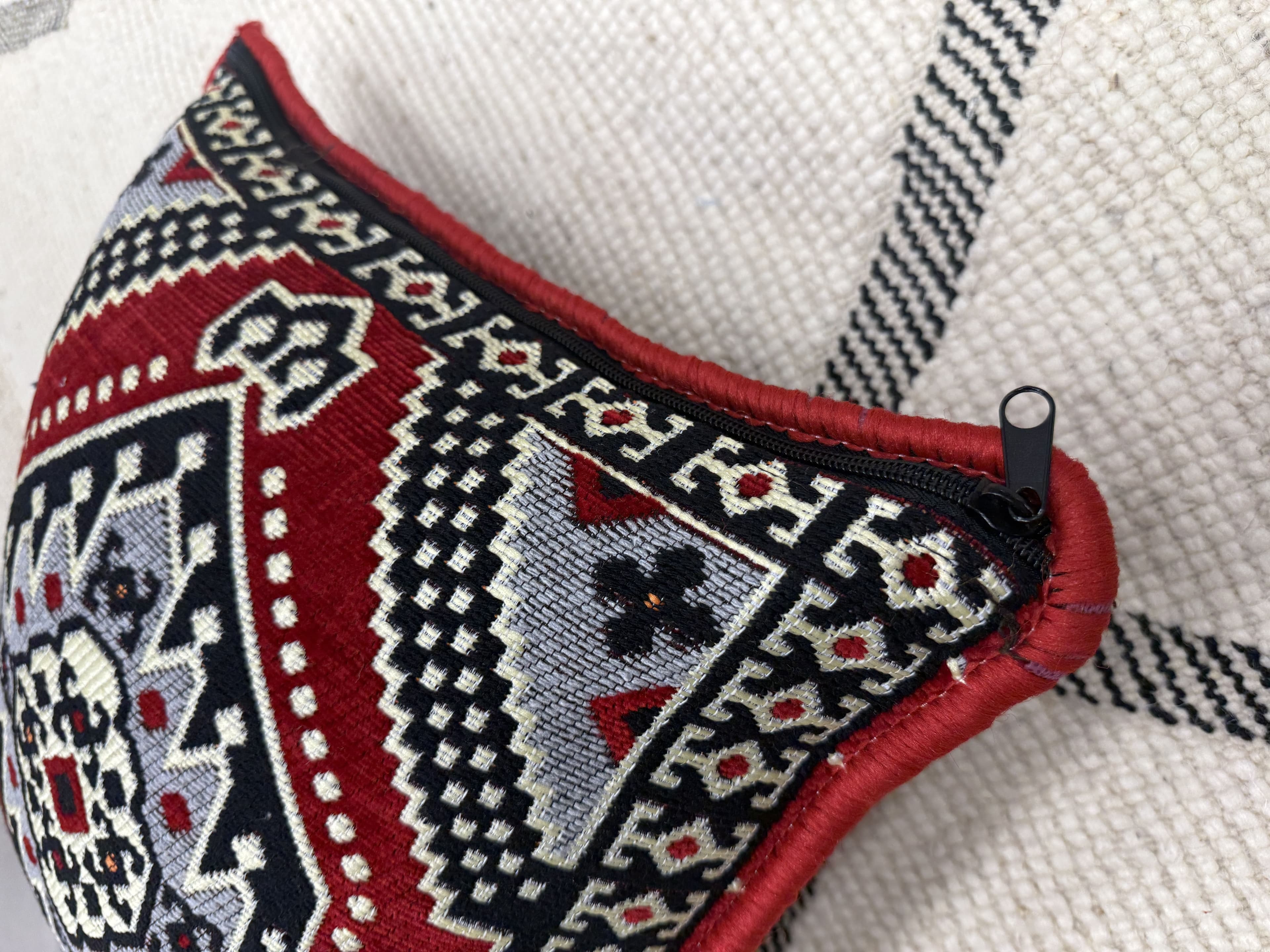 وسادة تقليدية باللون الأحمر-40*40cm 3