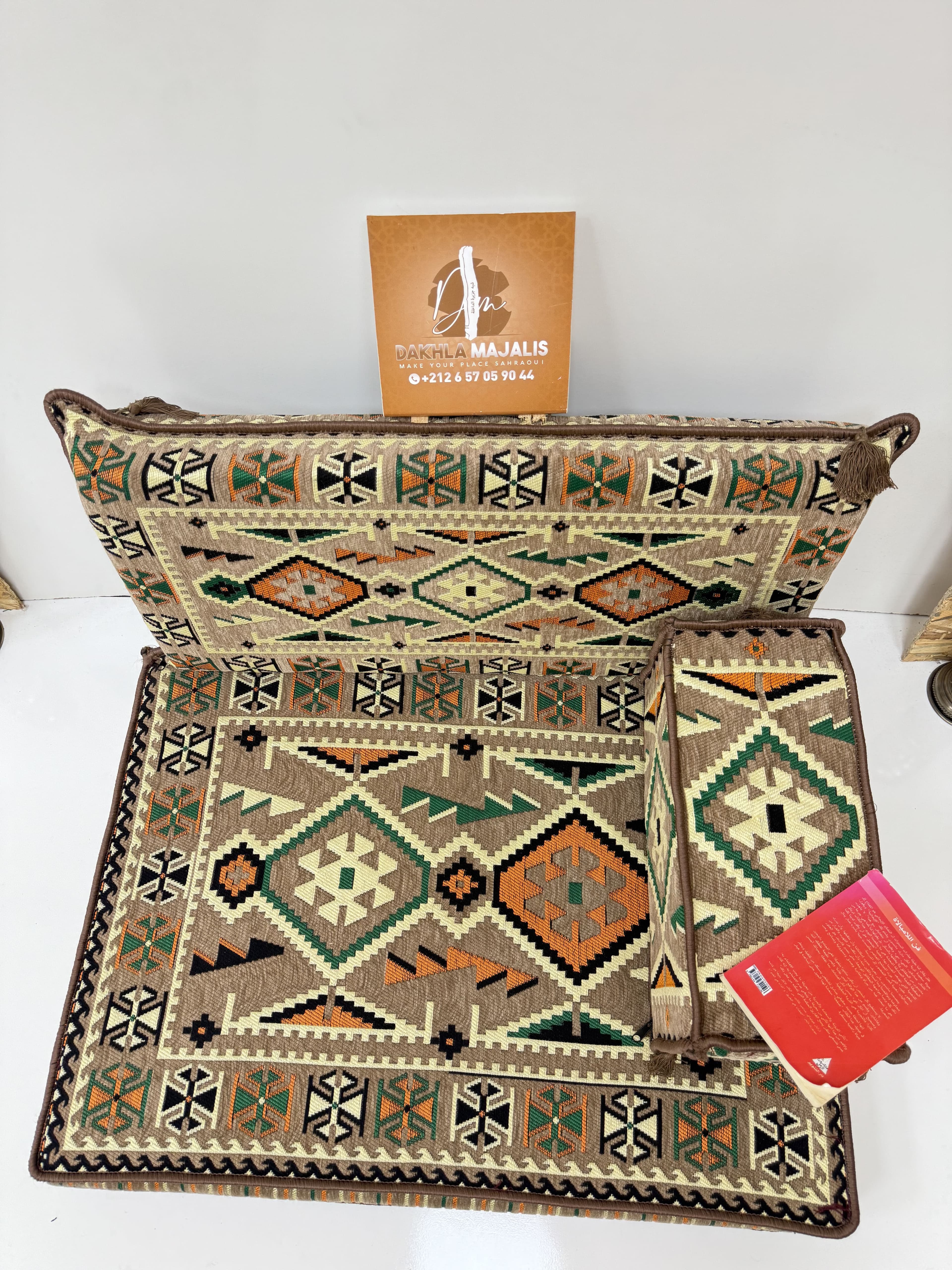 مجلس قراءة تقليدي (95 × 70 × 10 سم) 5