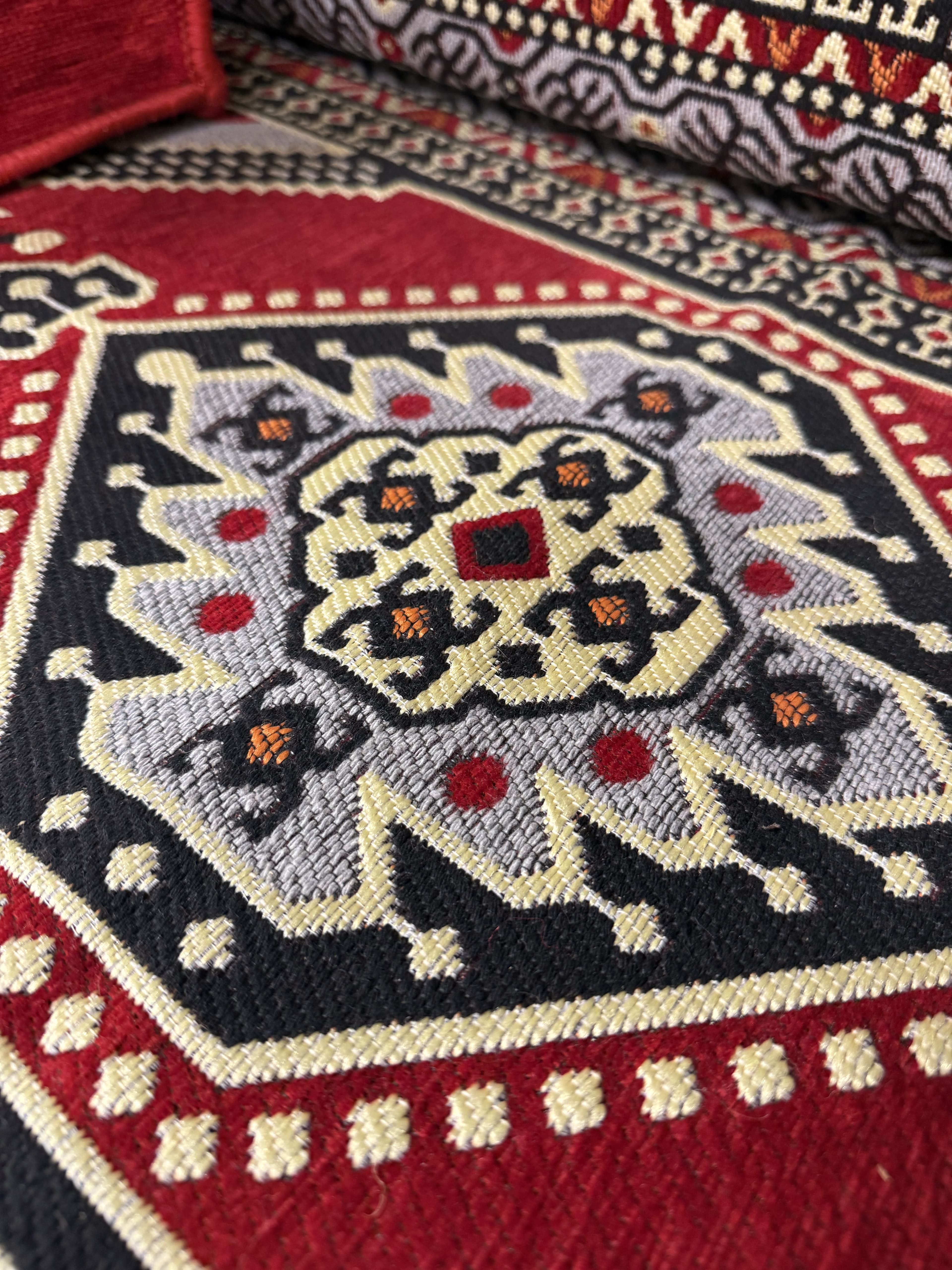 مجلس قراءة تقليدي (95 × 70 × 10 سم) 4