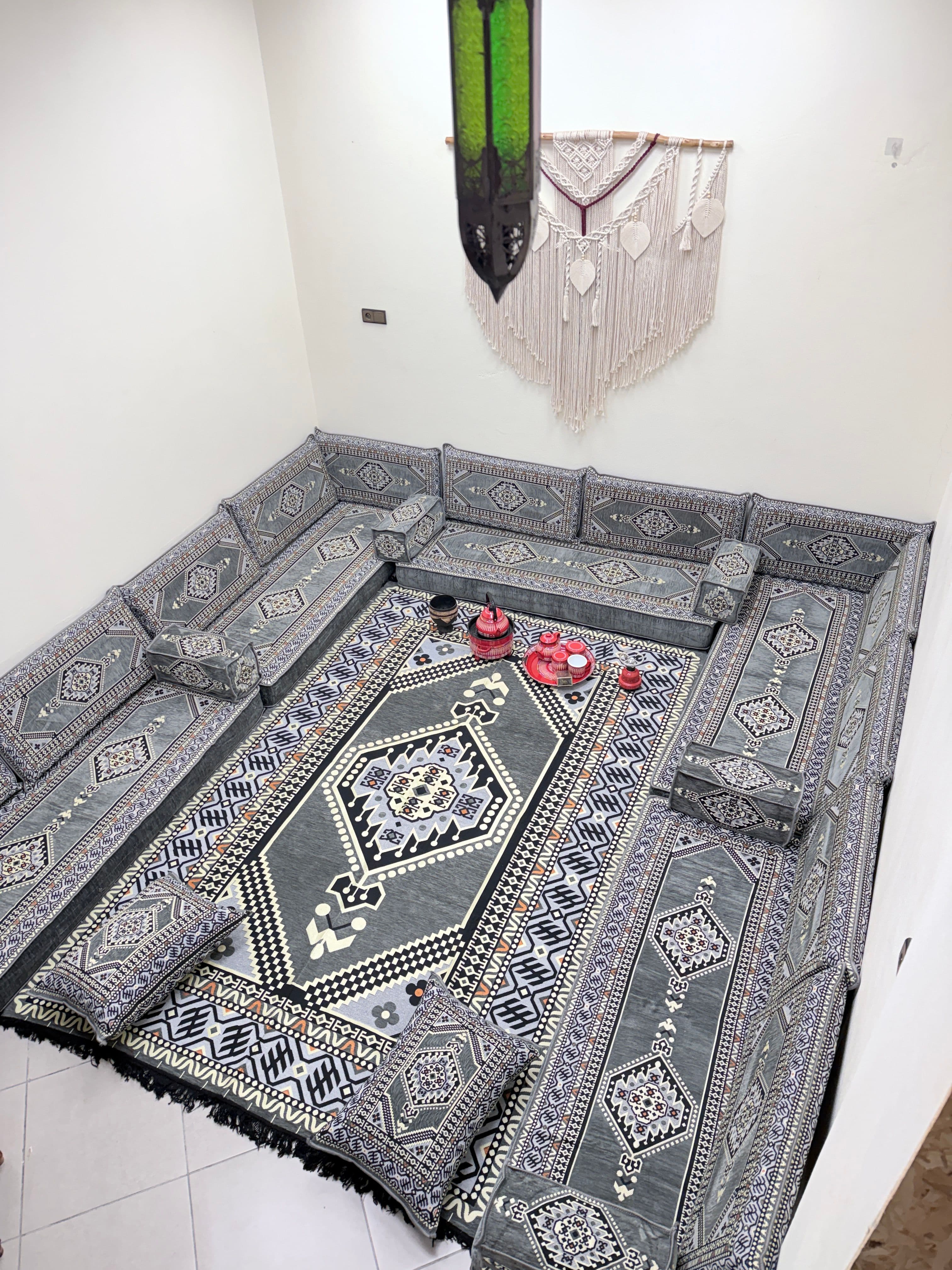 مجلس الخيمة الكبيرة-باللون الرمادي 1