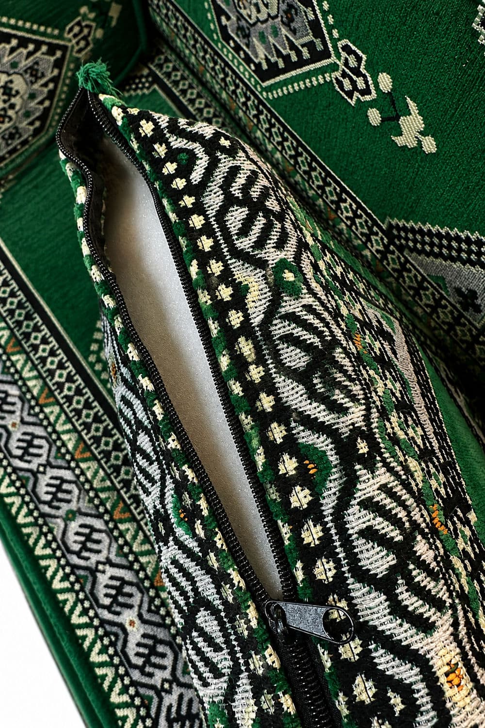 مجلس تاورطة-باللون الأخضر 3